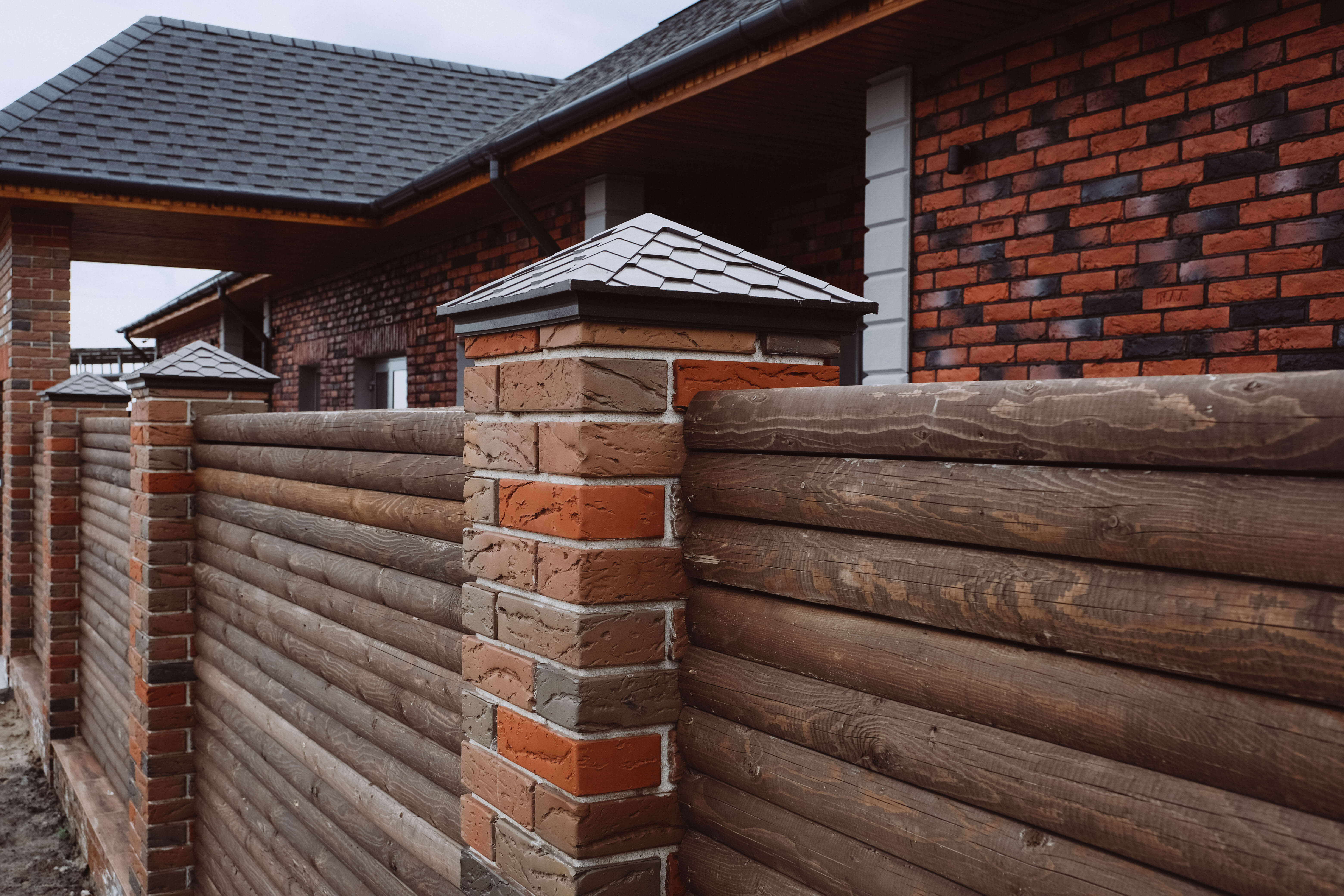 Колпак Zking Эверест Коричневый на столб 1.5х1.5 кирпича (390х390мм) в Ломоносове фото