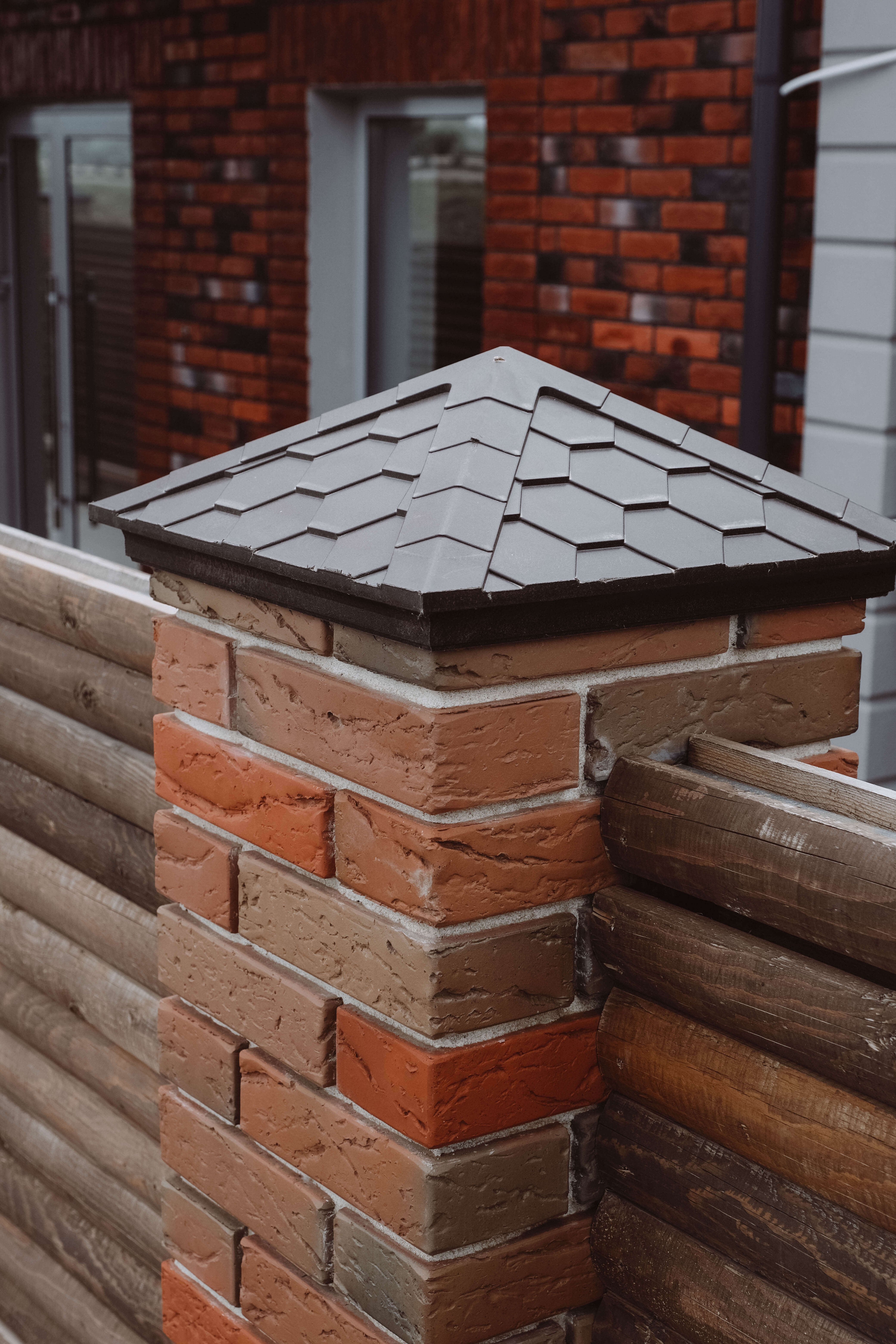 Колпак Zking Эверест Коричневый на столб 1.5х1.5 кирпича (390х390мм) в Ломоносове фото